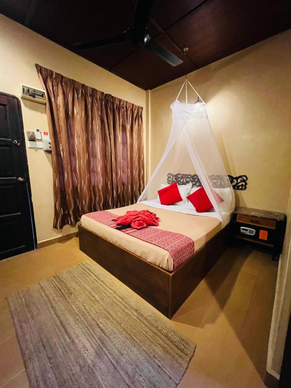 Ombak Dive Resort Perhentian Island Pulau Perhentian Kecil エクステリア 写真
