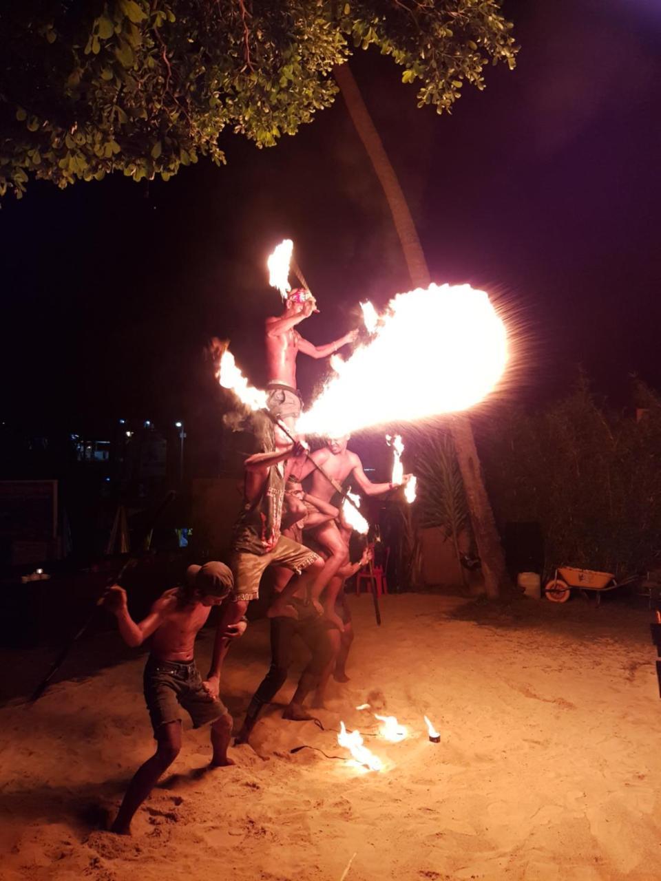 Ombak Dive Resort Perhentian Island Pulau Perhentian Kecil エクステリア 写真